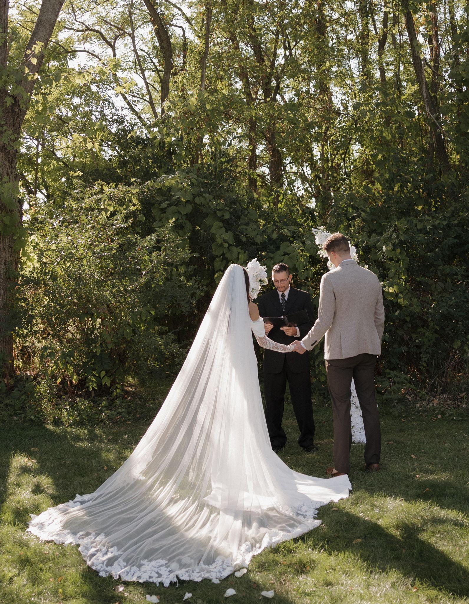 The Wedding Website of Leslie Mateos and Samuel Lang