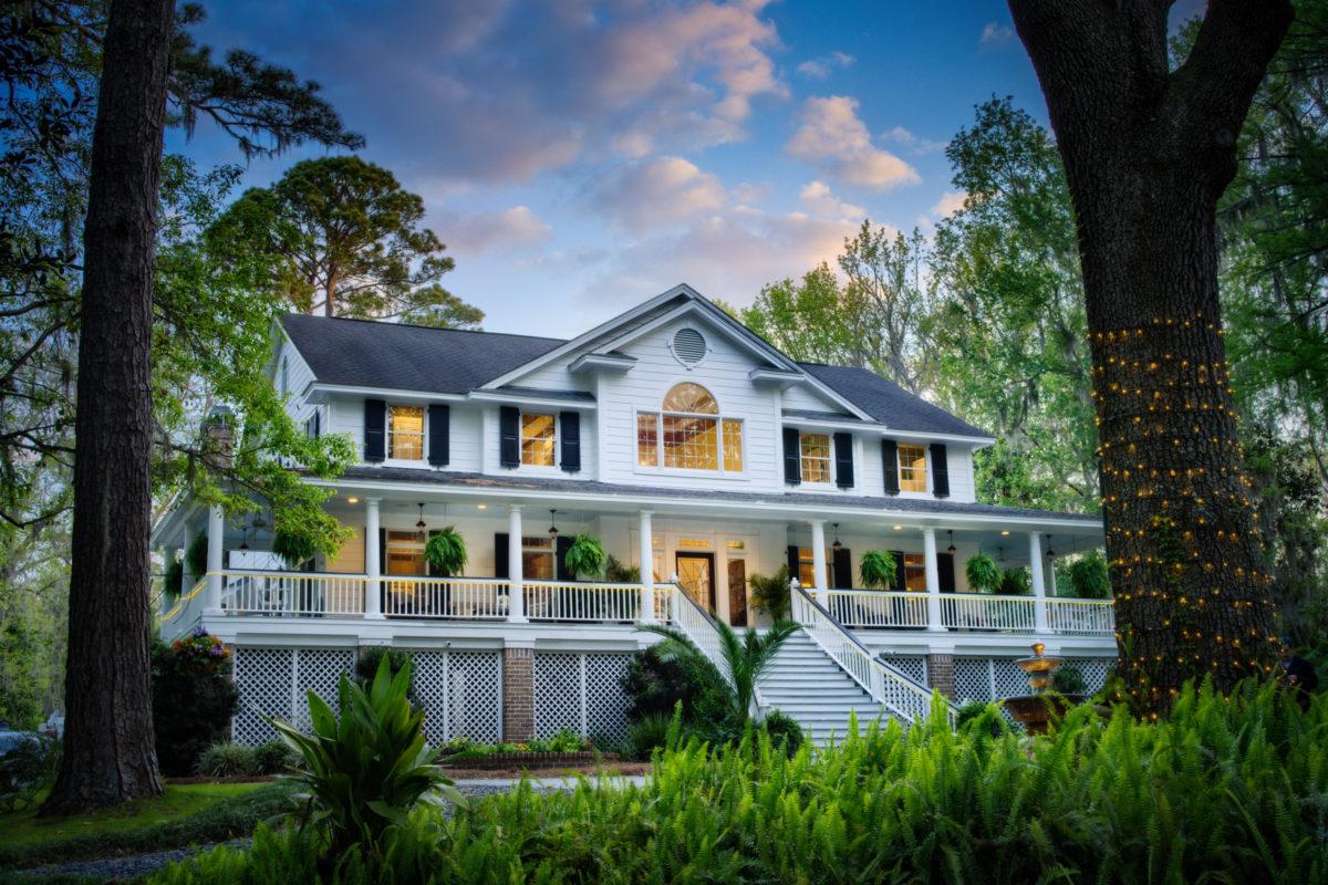 The Wedding Website of Greta Radovich and Michael Younkie