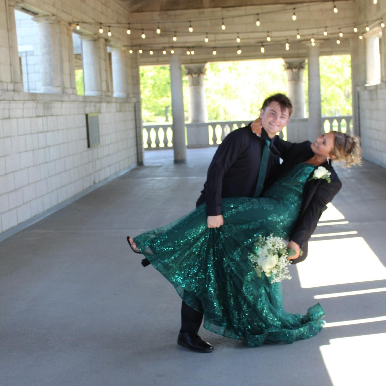 Hobart Prom 24’