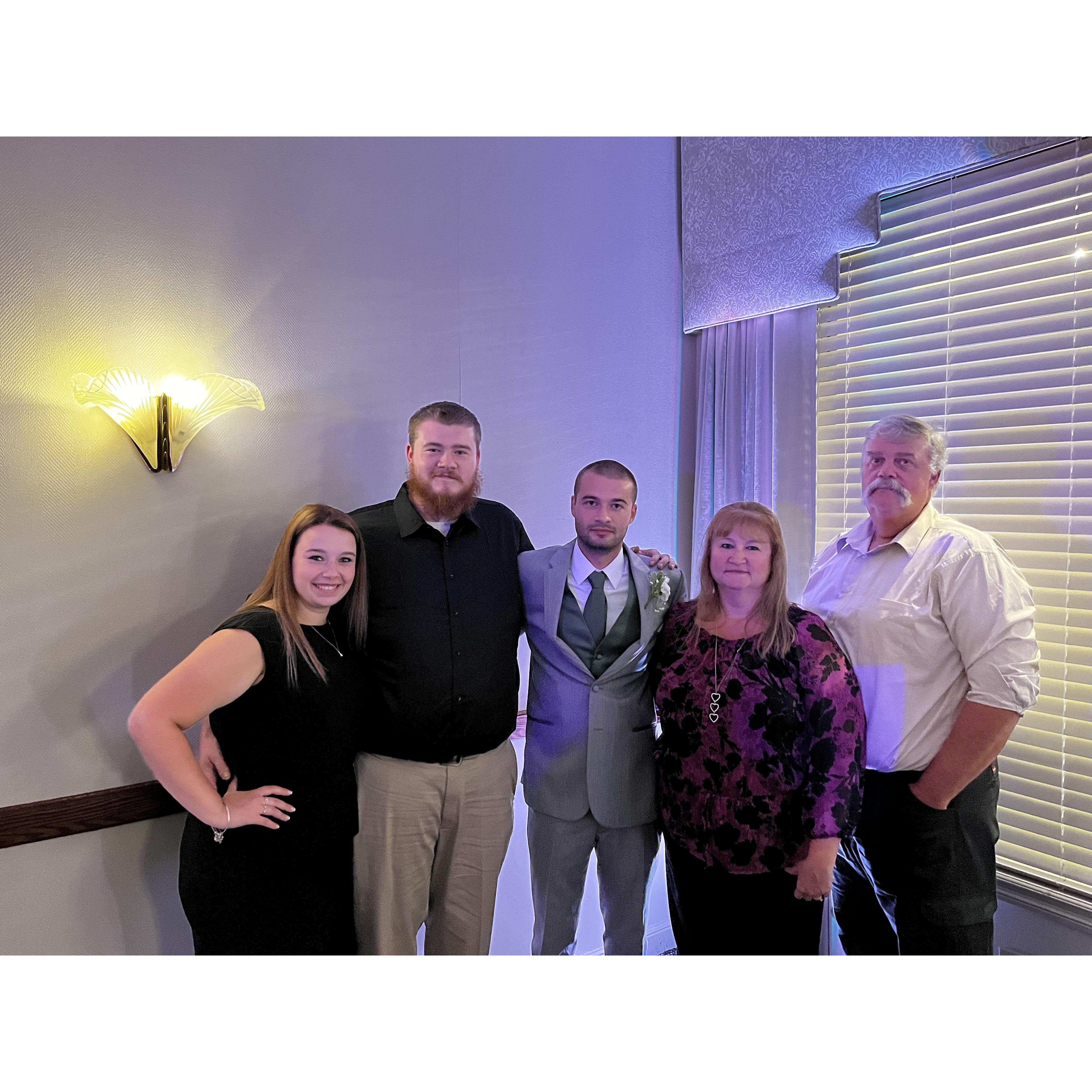 Rob & Fam! (Ashley, Nick, Robbie, Vicki, & Rob)