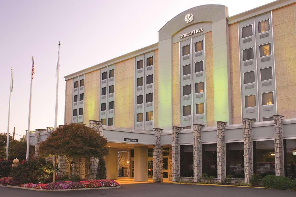 The Wedding Website of Olivia Carlini and Patrick McGovern