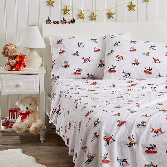 Great Bay Home 100% Turkish Cotton Queen Holiday Flannel Sheet Set | Deep Pocket Fitted Sheet, Soft Sheets | Warm Bed Sheets | Pre-Shrunk & Anti-Pill Flannel Sheets (Queen, Festive Dogs)