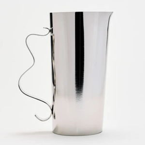 Squiggle Pitcher