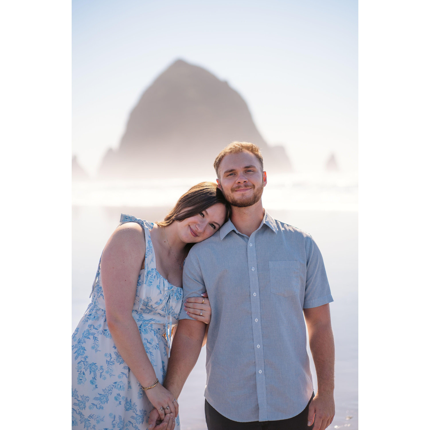 Engagement Photos by Instagram @_moonlightvisuals