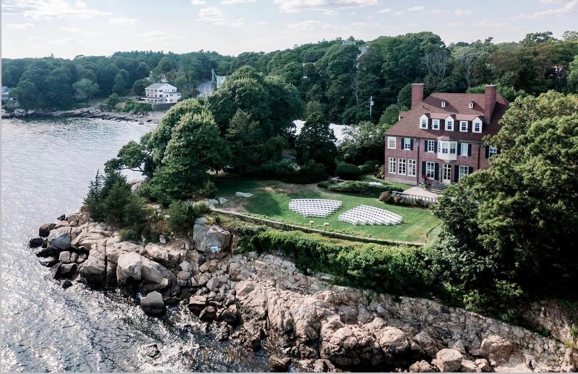 The Wedding Website of Brendan Wright and Maggie Dolan