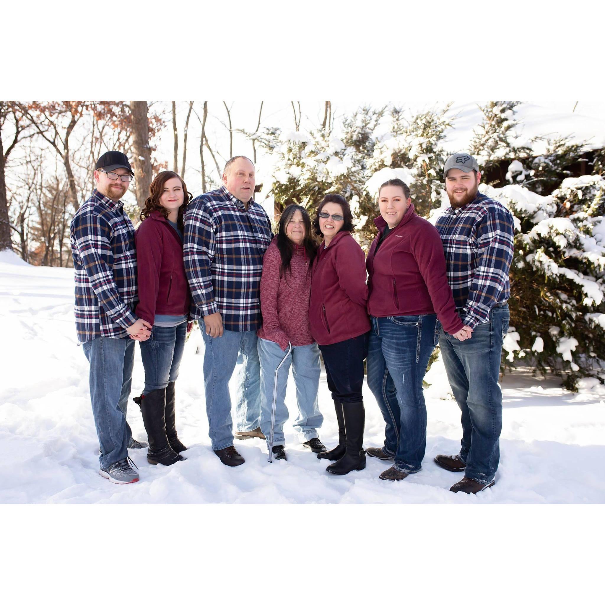 Jonathan's family.
Brandon, Jasmine, Ben, Susie, Sally, Alyssa, Jonathan.
Brother, Sister-In-Law, Father, Grandma, Mother, Bride, Groom