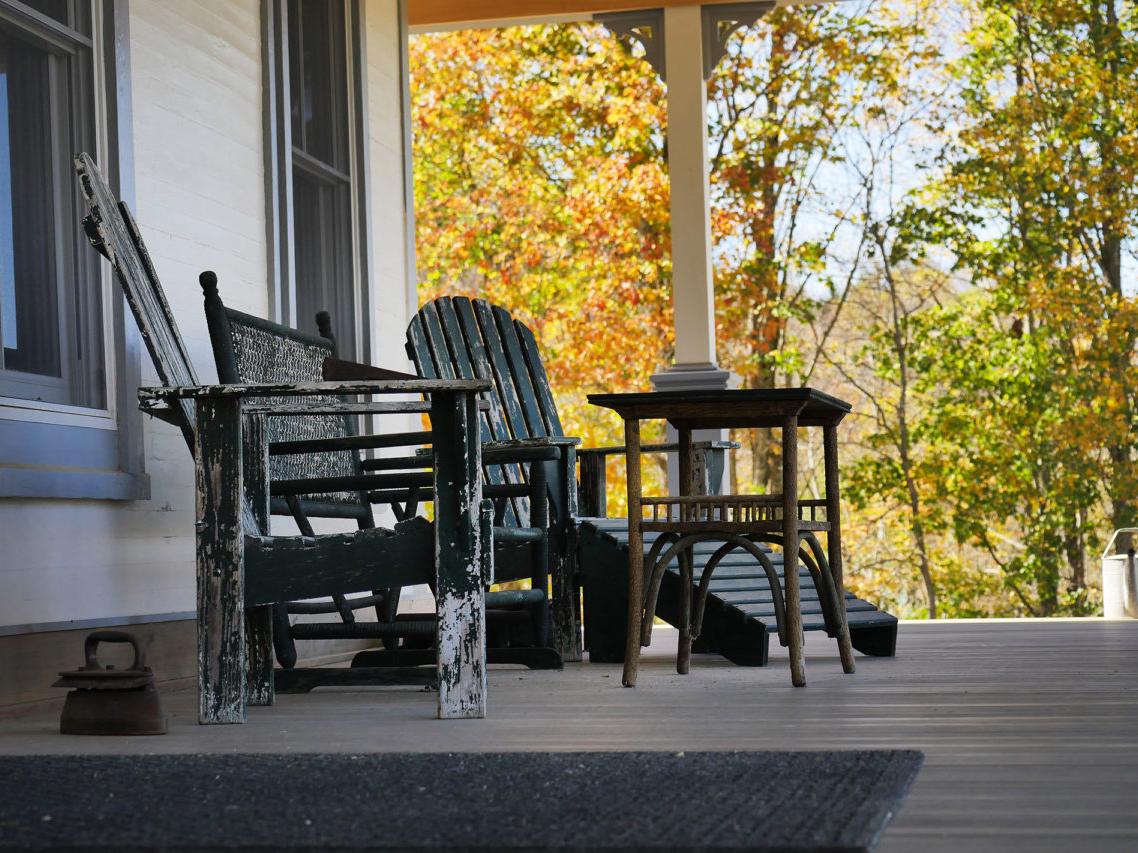 The Wedding Website of Amanda Aguzzi and Russell Comune