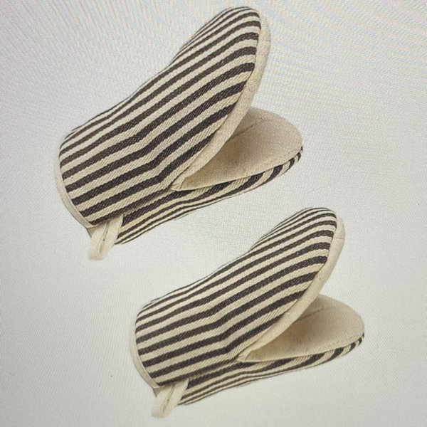 1 Pair Mini Oven Mitts,High Heat Resistant Oven Gloves,Kitchen Short Oven Mit with Hanging Loop for BBQ, Baking, Cooking and Grilling, (Khaki)