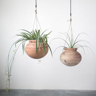 Ranch Hanging Clay Pot