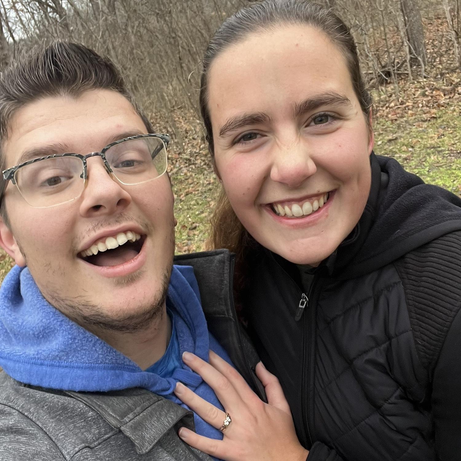 We're engaged!!!