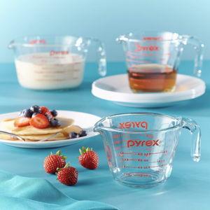 Pyrex Essentials (3-Pack) Glass Measuring Cups Set, (1, 2 & 4 Cup) Measuring Cups For Prepping, Baking and Cooking, Preheated Oven, Dishwasher, Freezer, and Microwave Safe