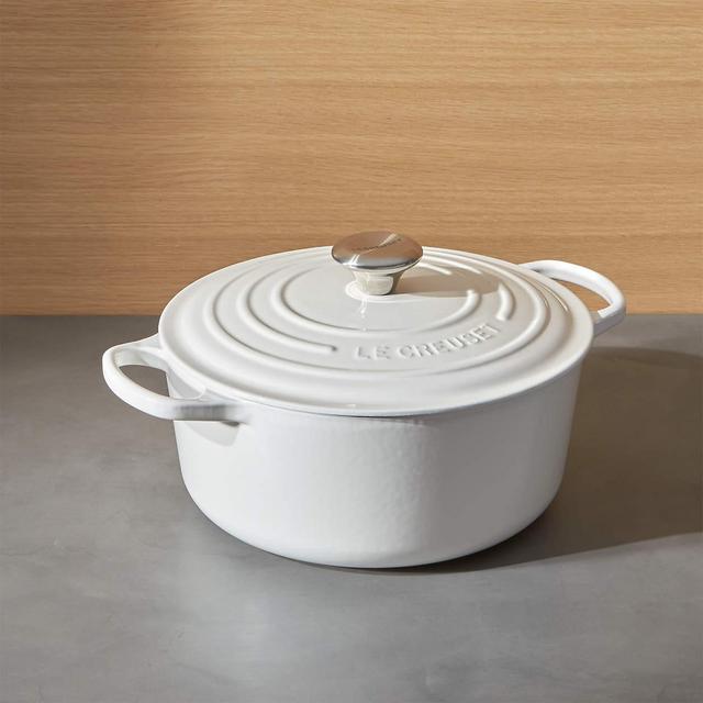 Le Creuset ® Signature 5.5-Qt. Round White Dutch Oven