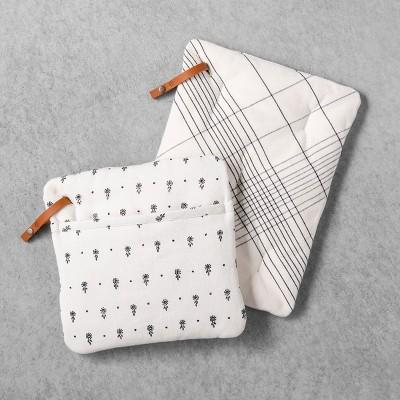 2pk Pot Holder Printed Ebony / White - Hearth & Hand™ with Magnolia