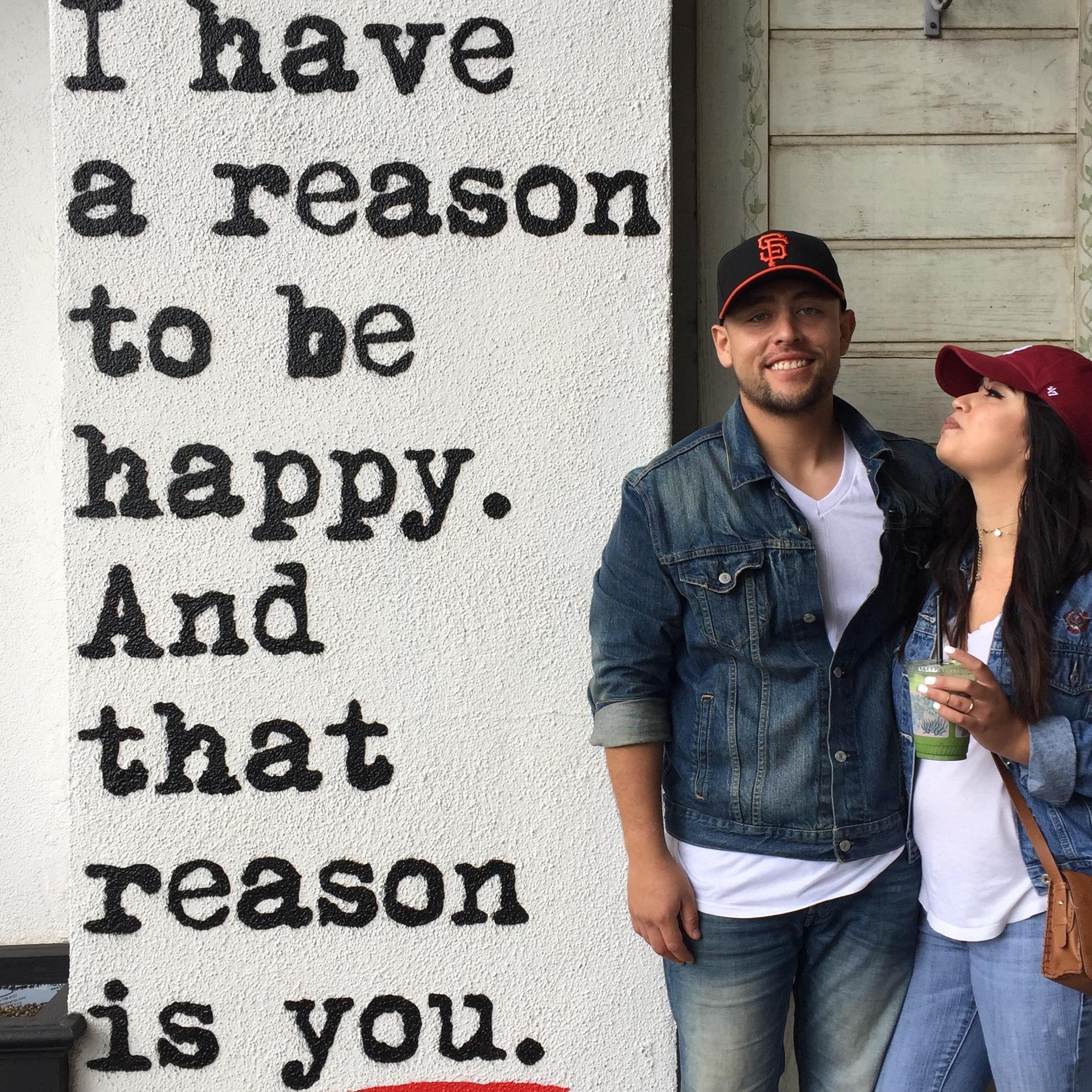 "...Hoy y siempre gracias yo te doy a ti mi amor
Por existir.."