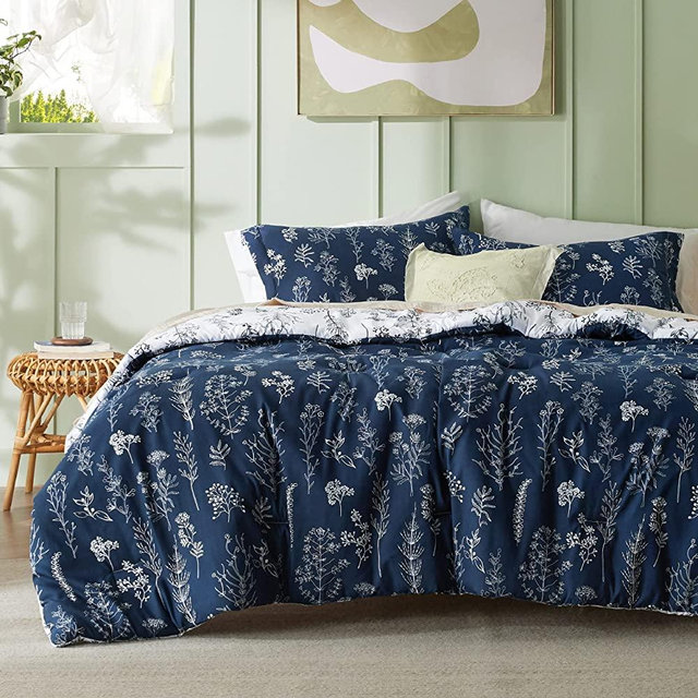 Bedsure King Comforter Set - Navy Comforter, Cute Floral Bedding Comforter Sets for Women, 3 Pieces, 1 Soft Reversible Botanical Flowers Spring Comforter and 2 Pillow Shams