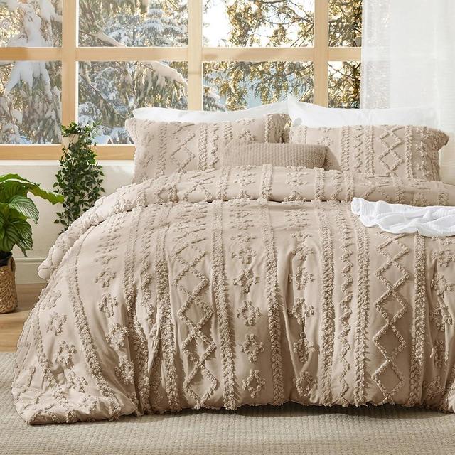 Bedsure Tufted Boho Comforter Set Oversized Queen - Khaki Boho Bed Set, GentleSoft™ 3 Pieces Farmhouse Shabby Chic Embroidery Bedding, Gifts for Woman, Soft Jacquard Comforter for All Seasons
