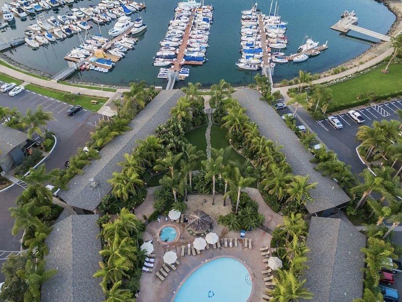 The Wedding Website of Jessica Hamza and Benjamin Ramey