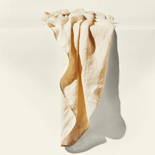 The Linen Table Cloth