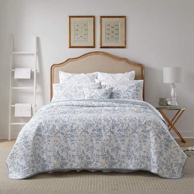 Laura Ashley- King Quilt Set, Cotton Reversible Bedding Set with Bonus Pillow Cover, All Season Cottage Home Décor (Amberley Blue, King)