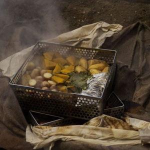 Traditional Maori hangi dinner
