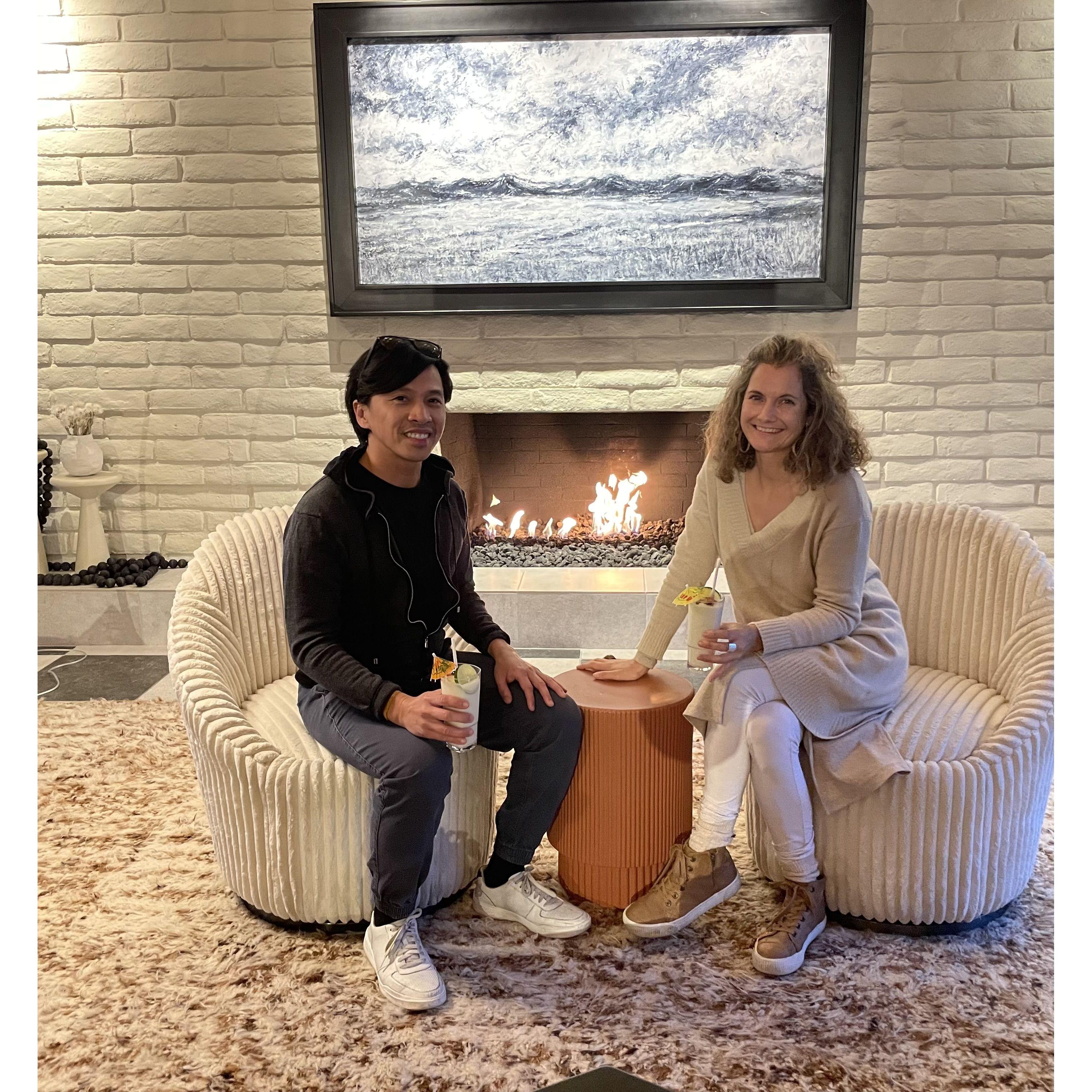 Cozy winter trip in Palm Springs with Emil's sister