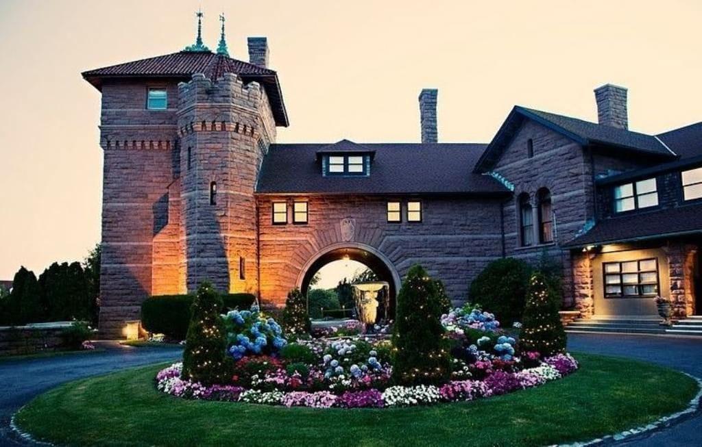 The Wedding Website of Olivia Carbone and Ryan Terrell