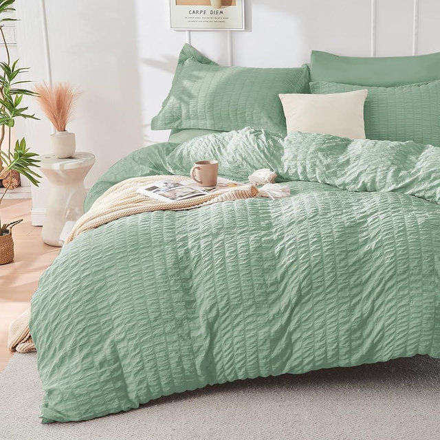 HYMOKEGE Sage Green Duvet Cover Queen Size, Ultra Soft & Breathable 3PC Seersucker Duvet Cover Set with Zipper Closure & Corner Ties–Includes 1 Duvet Cover (90"x90") & 2 Pillowcases