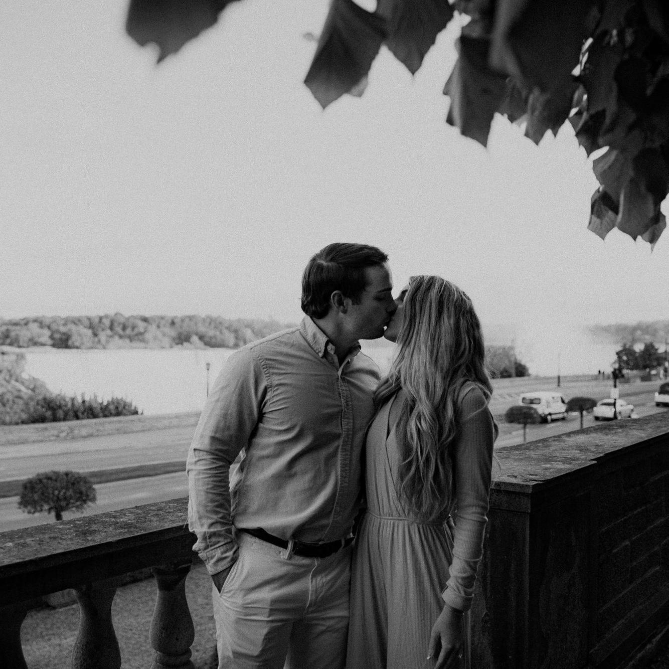 Surprise engagement in Ontario, Canada, at Niagara Falls in May 2025 - it was amazing!