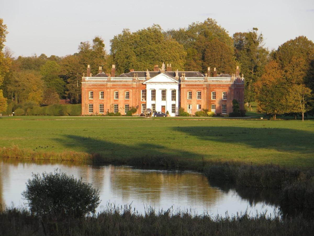 The Wedding Website of Samantha Ridsdale and Daniel McCarthy