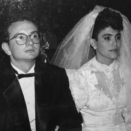 Ana Vanessa y Adrián; 33 años de matrimonio. Padres de Maris, Juan Pablo y Chino. (se casaron en la misma iglesia donde lo harán Maris y Jorge)