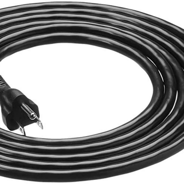 AmazonBasics Extension Cord - 10-Foot, Black