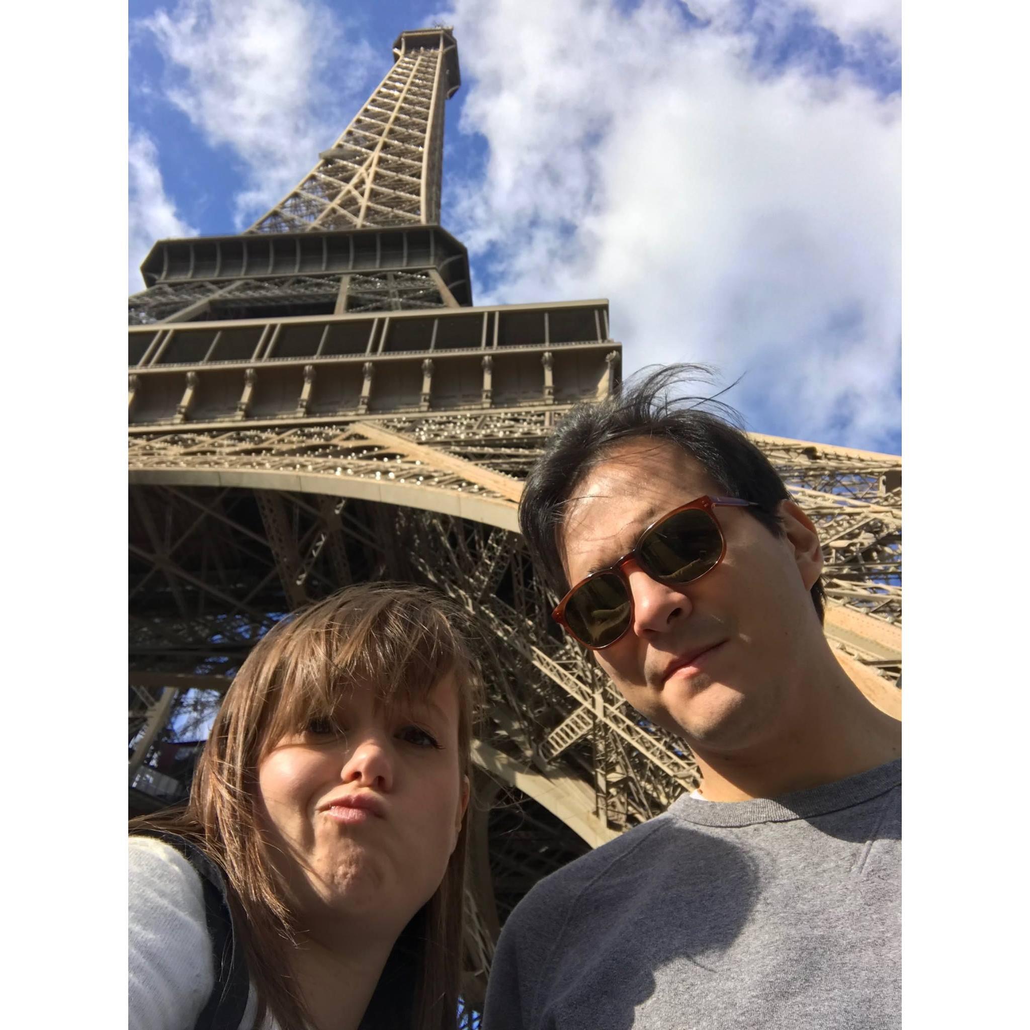Horrible Eiffel Tower selfie, 2017