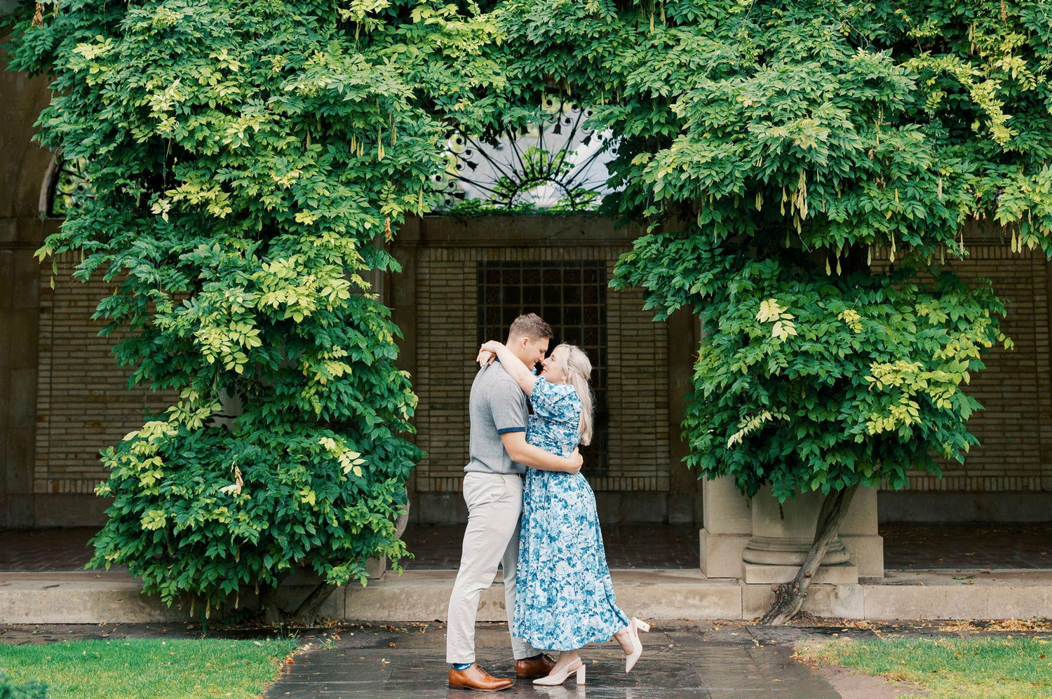 The Wedding Website of Hayley Oliver and Matthew Leviton