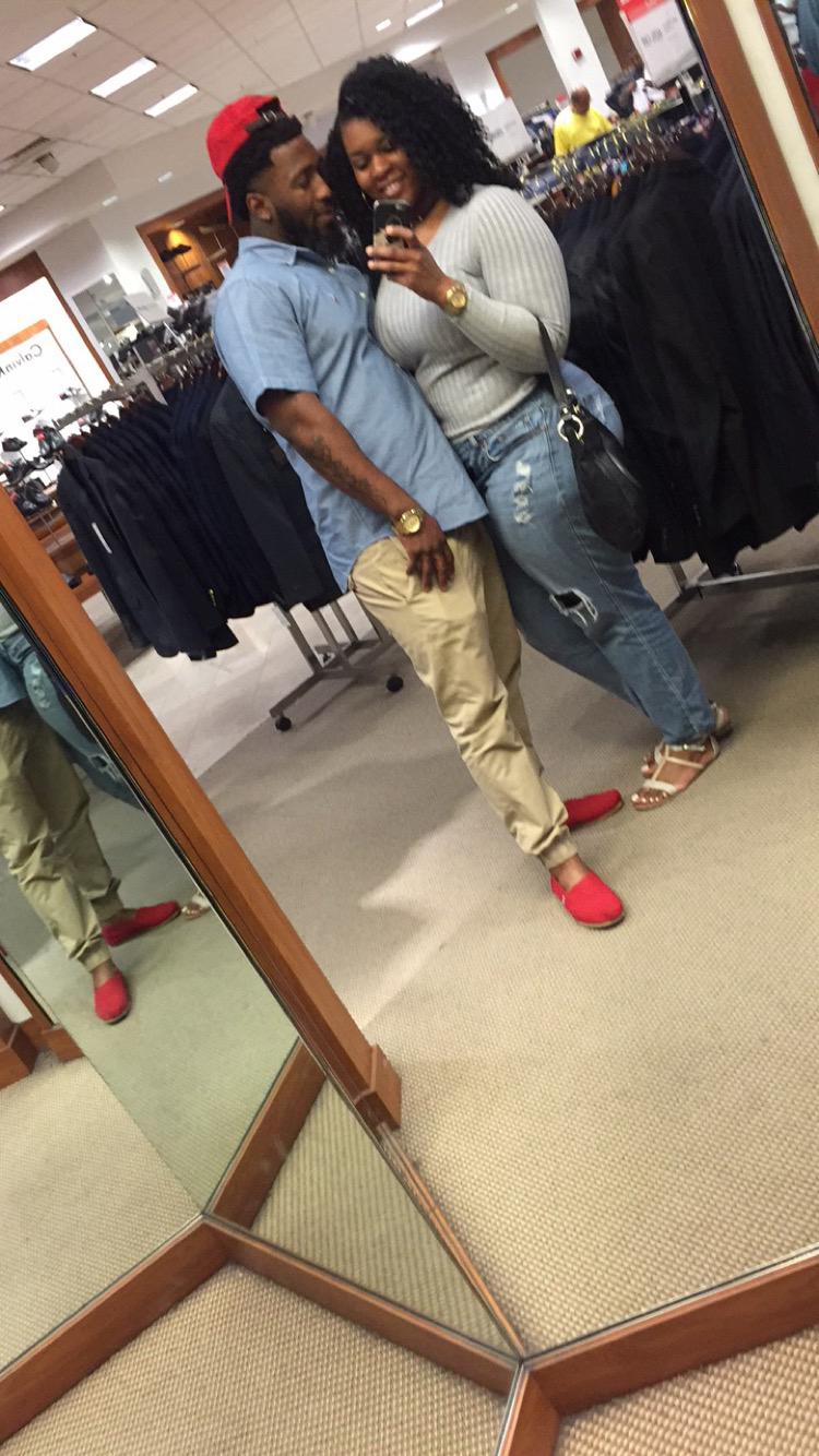 Good ol mall mirror snap😂