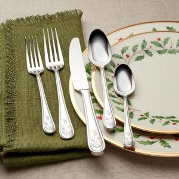 Holiday 65 Piece Flatware Set