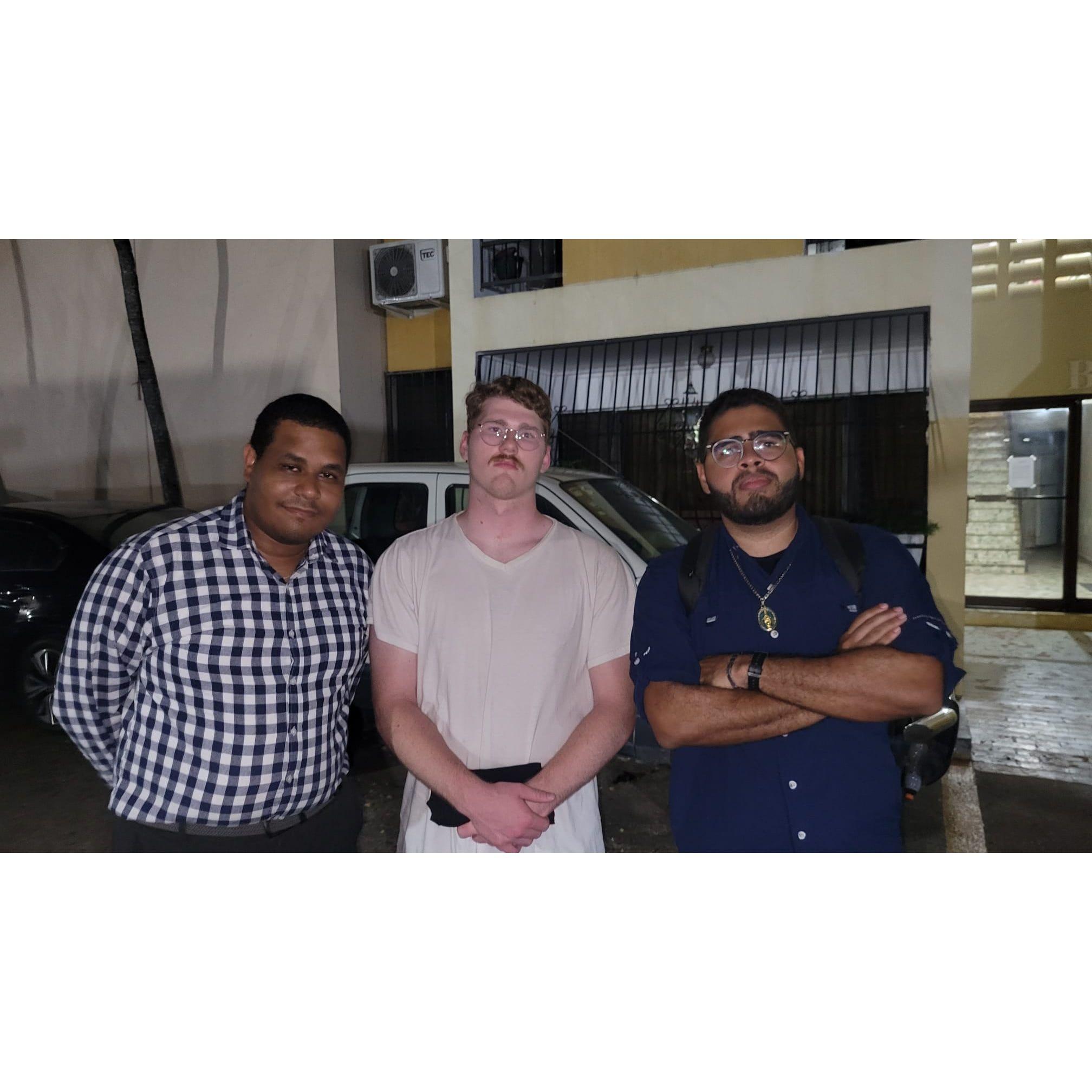 David with Adelle's friends Angel y Elias (left and right respectively) (This is Elias smiling in pictures)