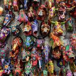 ARTISAN MARKET / MERCADOS DE ARTESANIAS