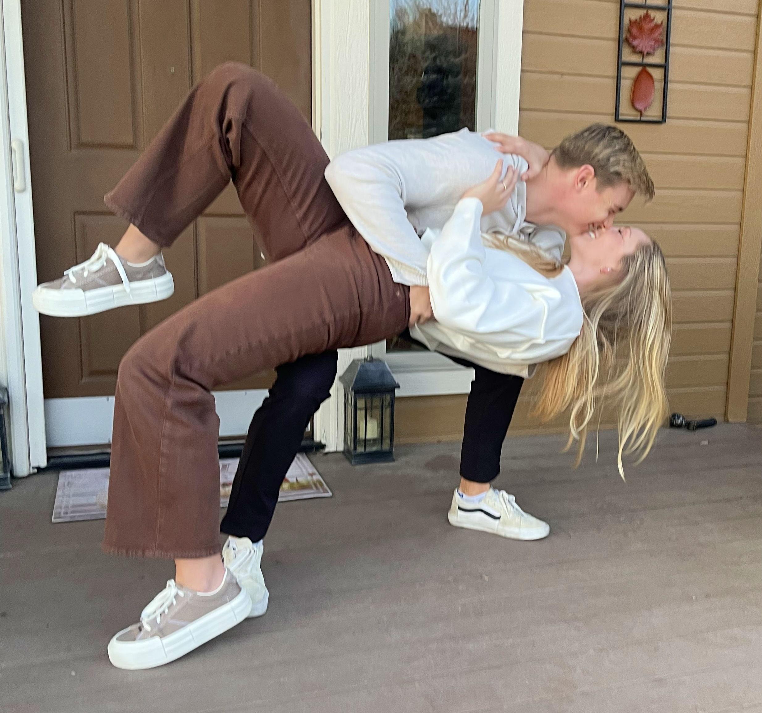The Wedding Website of Miranda Nicholson and Tanner Jones