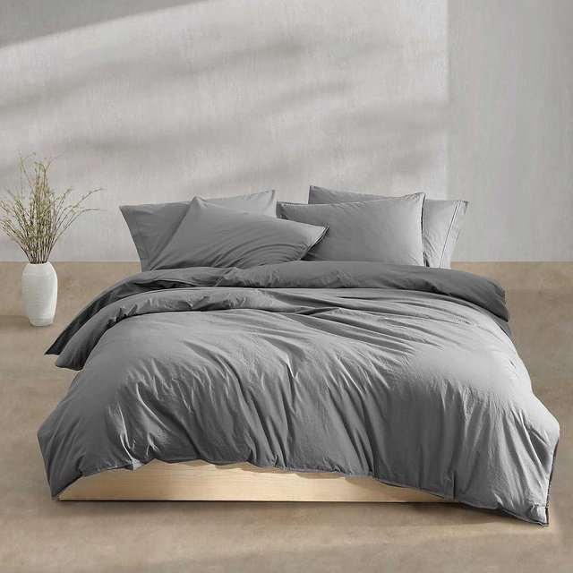 Calvin Klein - Queen Comforter Set, Washed Cotton Percale Bedding, Luxuriously Soft Home Decor (Washed Percale Graphite, Queen)