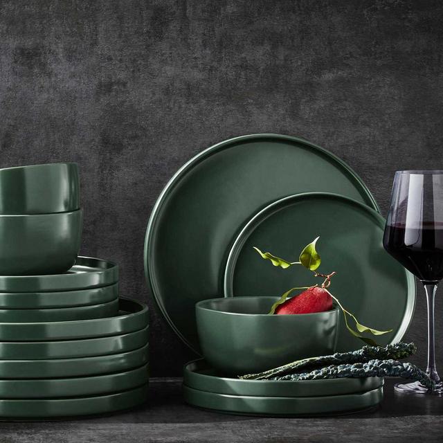 Member’s Mark 24 Piece Modern Stonewear Dinnerware Set