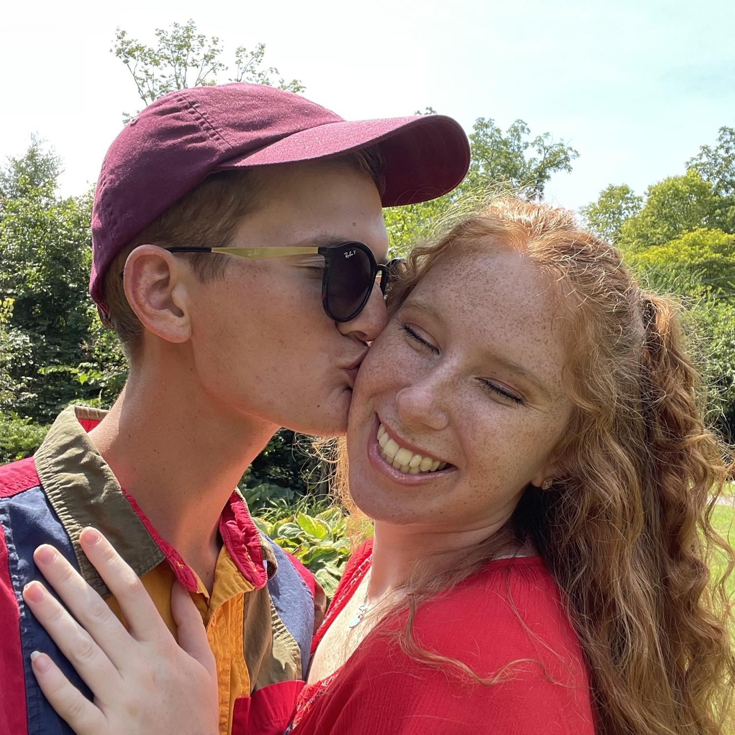 August 2022, date at Smith Memorial Gardens in Miamisburg! Super pretty, we definitely recommend, if you have time!