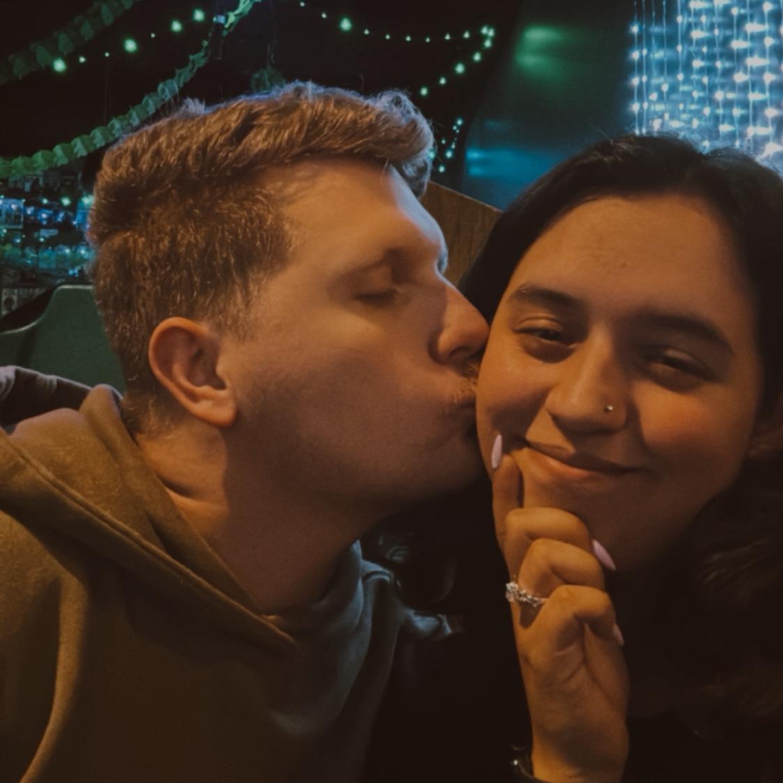 Smooches in an Arcade👾