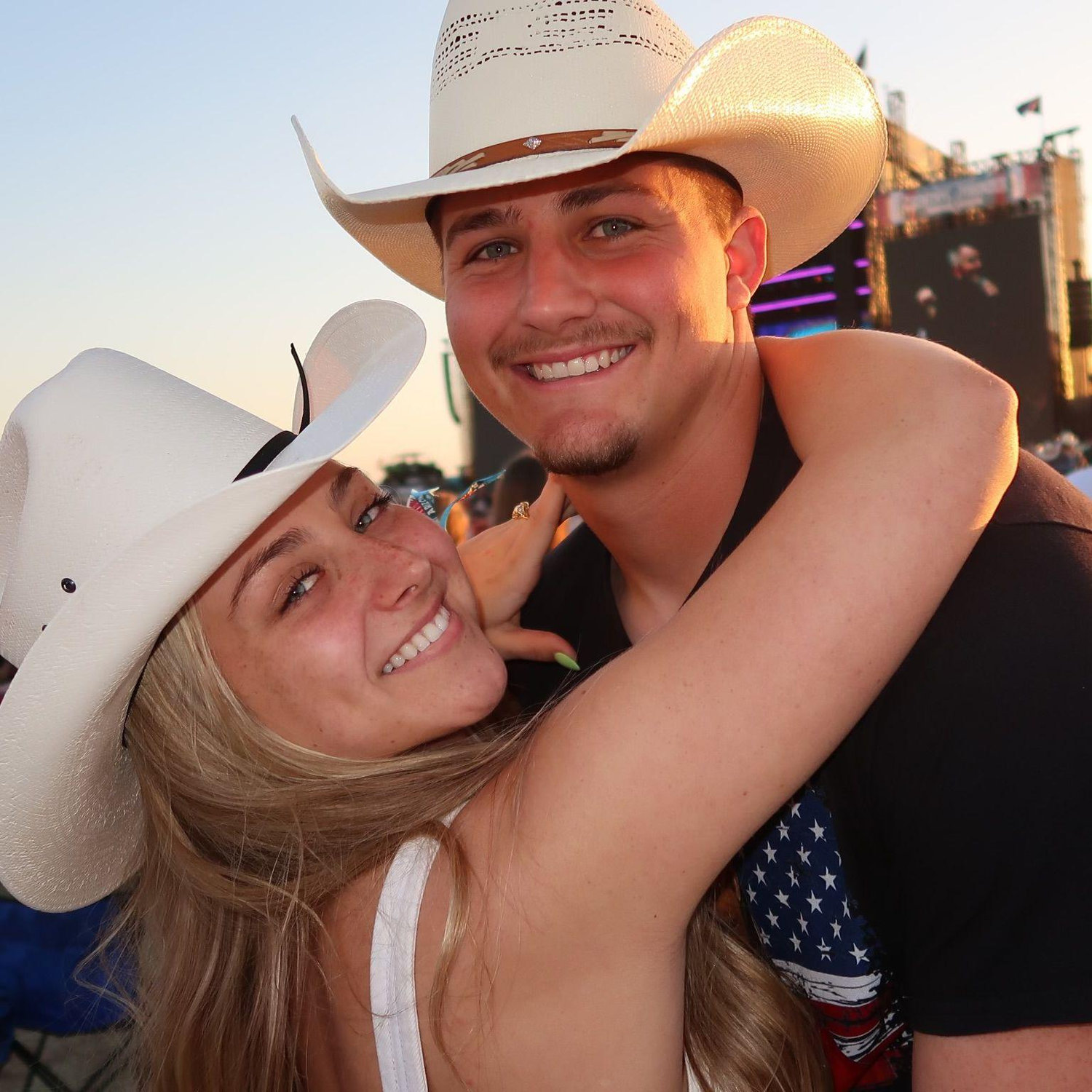 Country Thunder