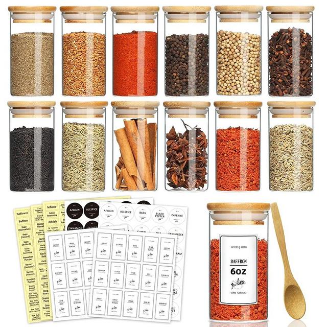 GMISUN Spice Jars with Bamboo Lids, 12 Pcs 6oz Glass Spice Container with 342 Pcs Spice Labels, Empty Round Spice Bottles with Wood Airtight Lid, Farmhouse Food Storage Jars & Canisters with Spoon