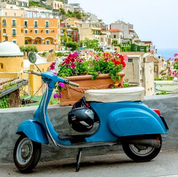 Vespa Ride in Amalfi