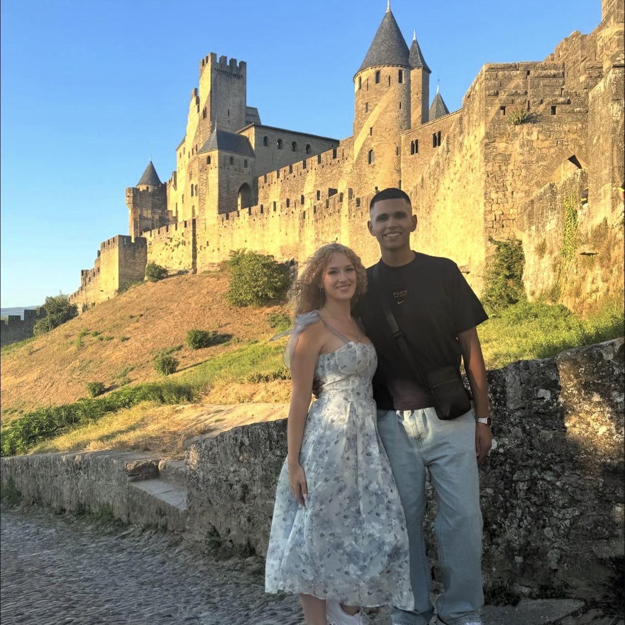 Jessa and Julian in France / Jessa y Julian en Francia (2024)