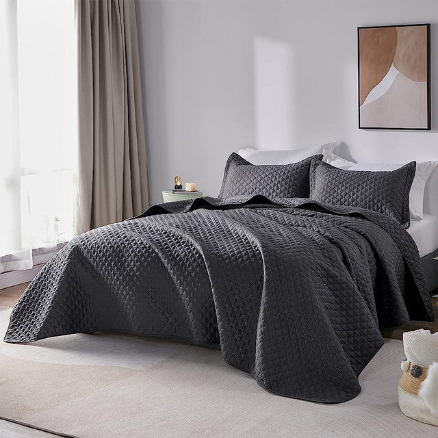 CozyLux Summer Quilt Sets King Size Dark Grey 3 Pieces - Lightweight Soft Bedspread - Lantern Ogee Pattern Coverlet Bedding Set for All Season - 1 Quilt and 2 Pillow Shams - Dark Gray, 106"x96"