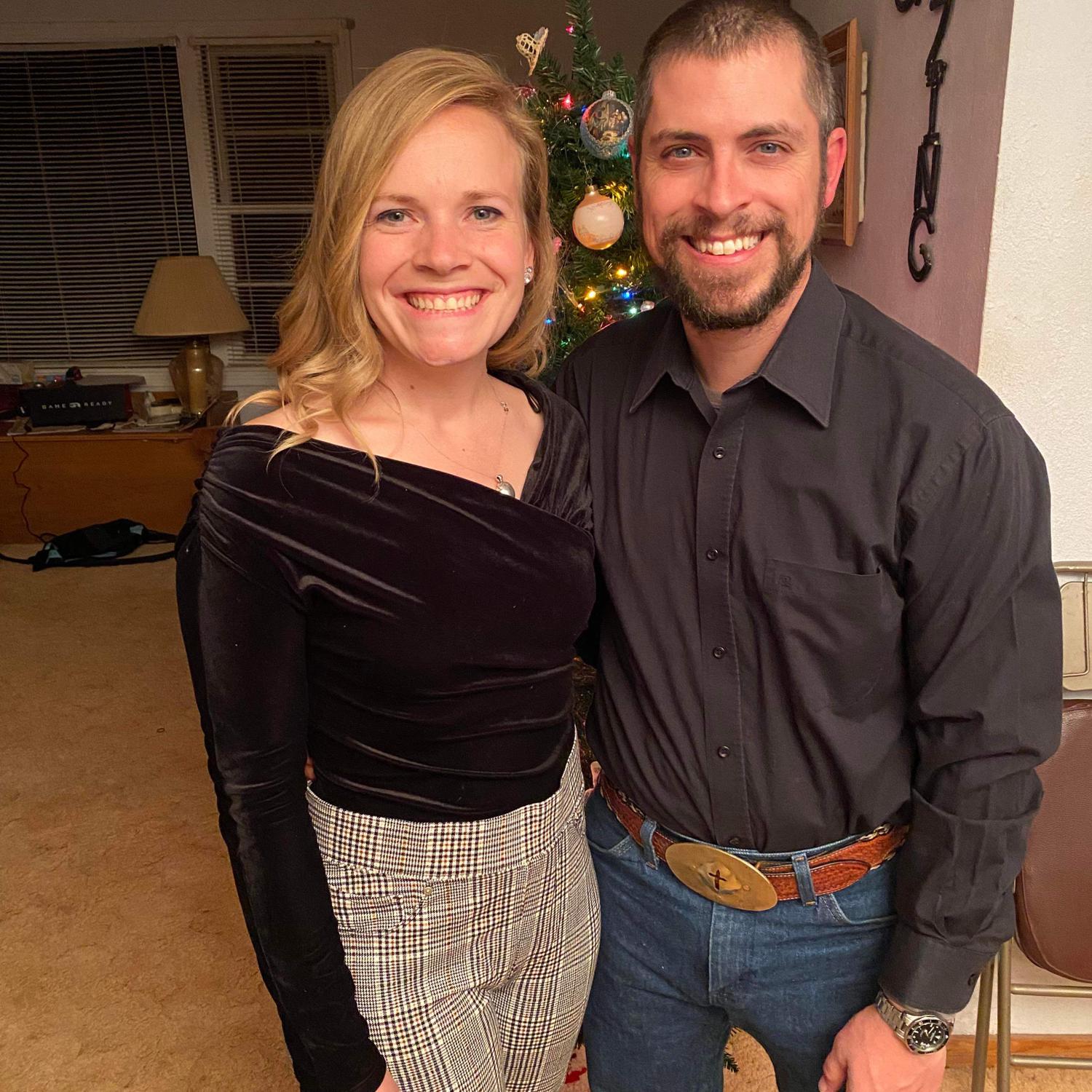 2022 Christmas Couple Photos