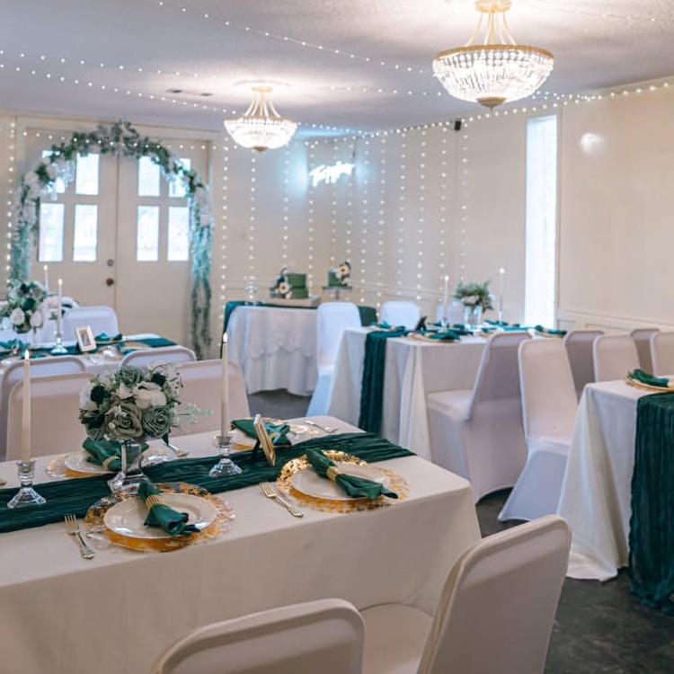 Indoor dinner seating space