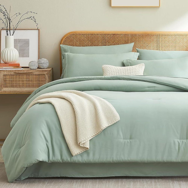 Cupocupa King Size Comforter Set Sage Green 7 Pieces Bed in a Bag;Soft King Size Bedding Set with 1 Comforter, 1 Flat Sheet, 1 Fitted Sheet, 2 Pillowcase and 2 Pillow Sham for All Seasons